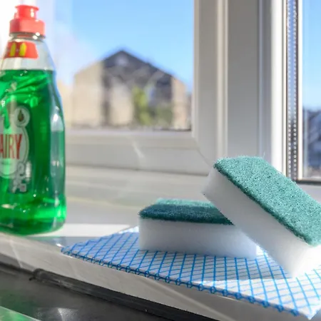 아파트 Lower Wortley 1 Couples Paradise With A Shared Kitchen - Pass The Keys