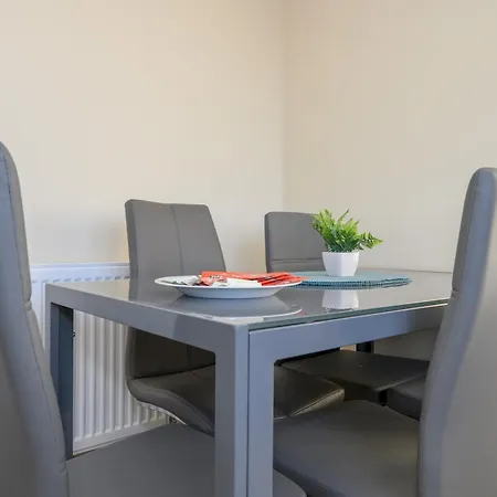 Lower Wortley 1 Couples Paradise With A Shared Kitchen - Pass The Keys * 리즈